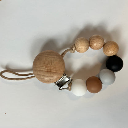 Nature style - pacifier clip with 7 beads